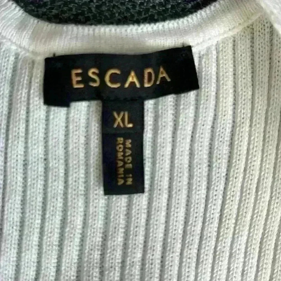 Escada white knit tank with adjustable gold hardware size XL - Picture 6 of 8